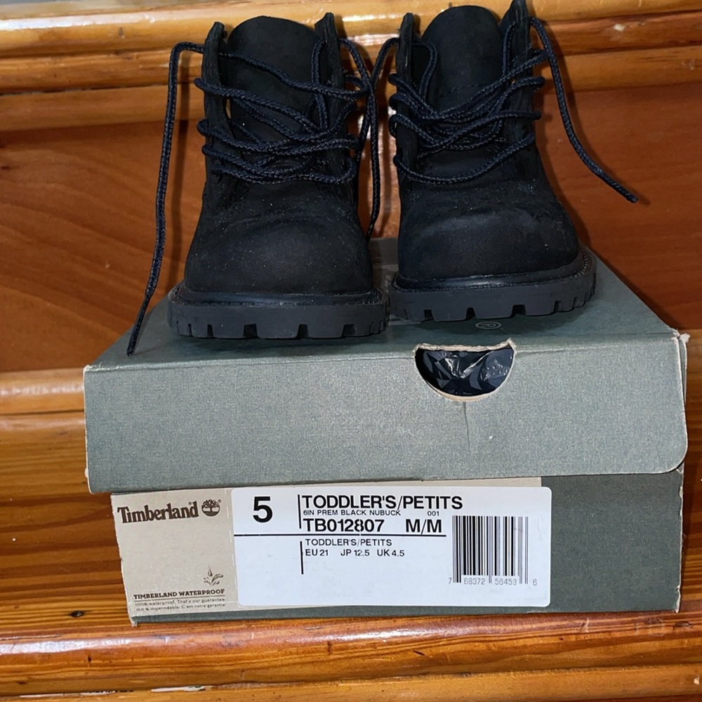 Timberlands, Size 5c, Black - Picture 2 of 4